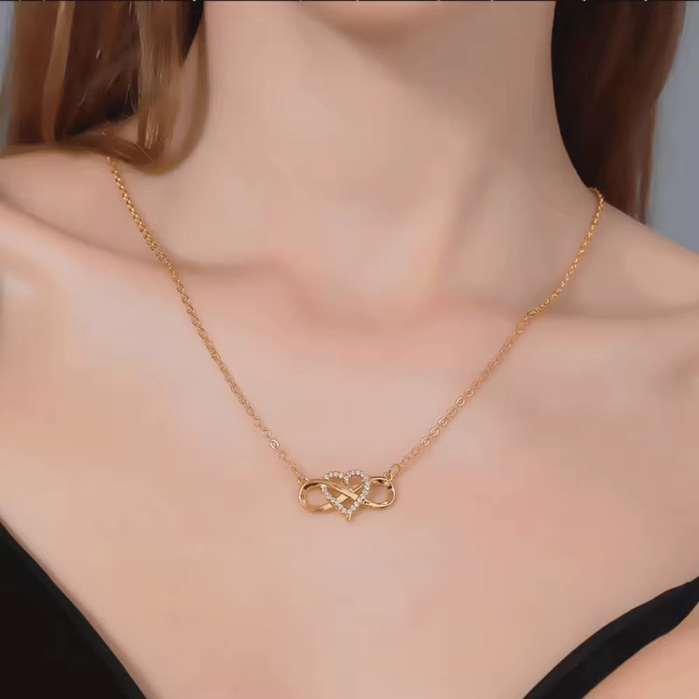 Collier pendentif infini-cœur _or plaqué